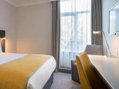 Maldron Hotel