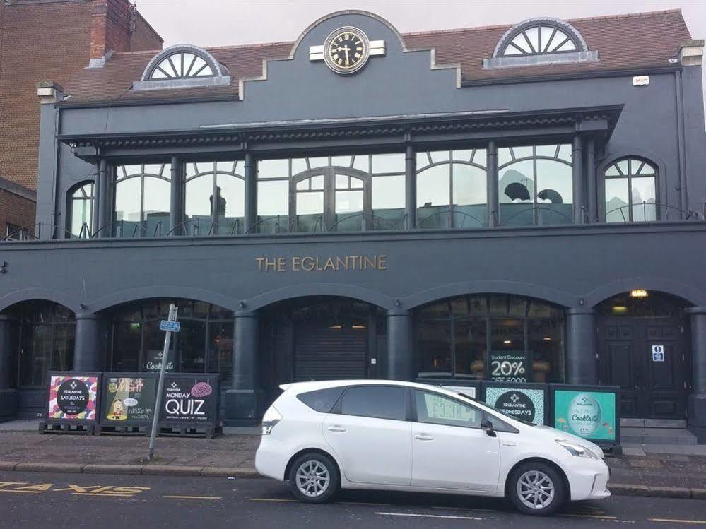 Queens Quarter Wellesley Avenue * Belfast