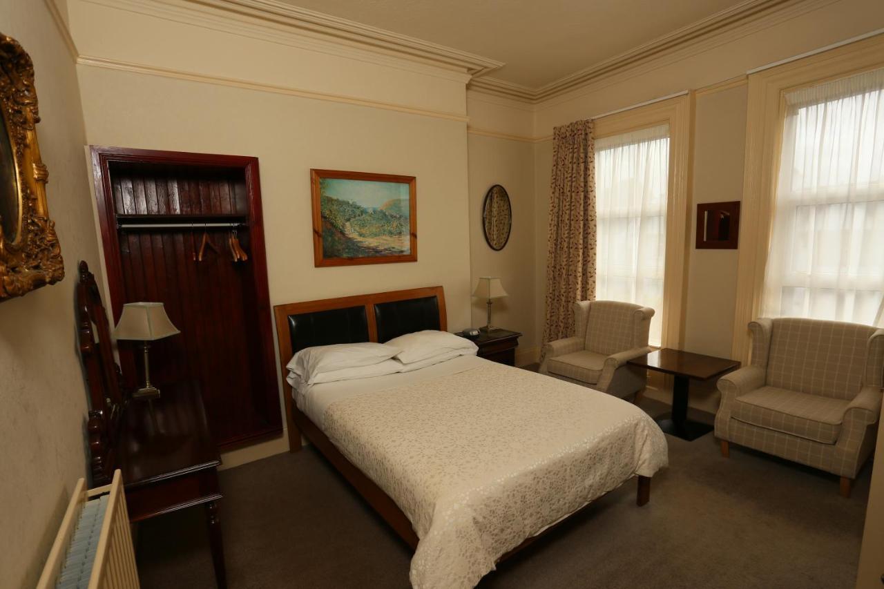 Somerton House Only Guest house