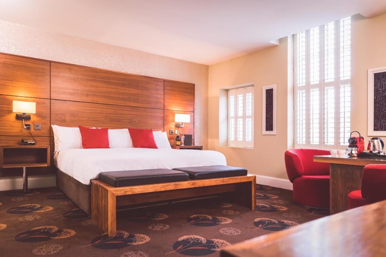 Dukes At Queens Hotel 3*