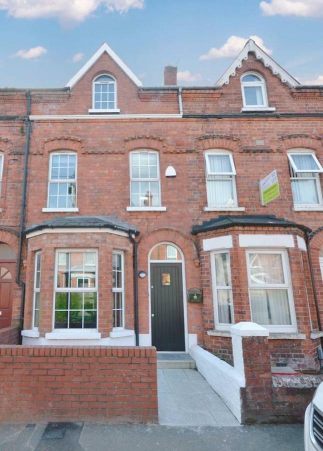 Holiday home Modern Queens Quarter Townhouse 1 Belfast