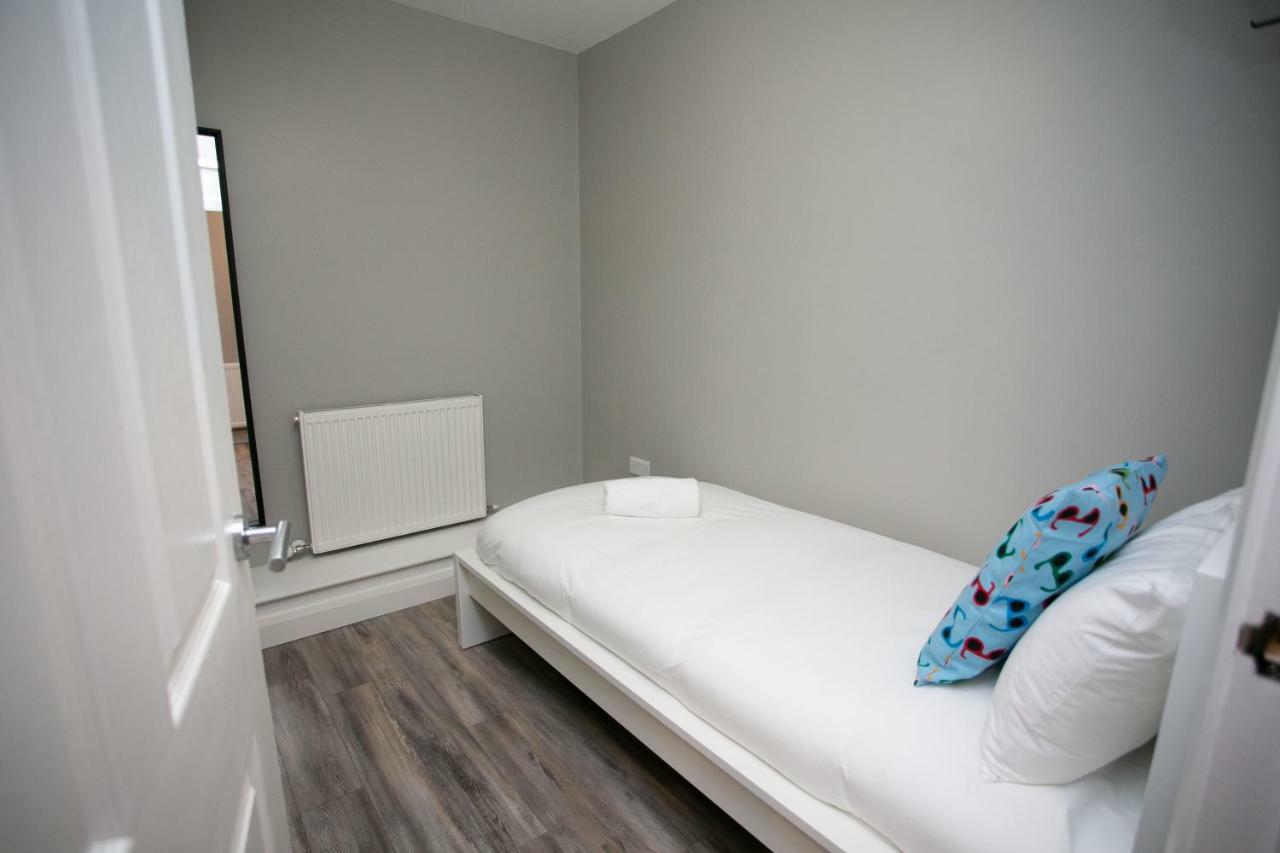 Road Apartment