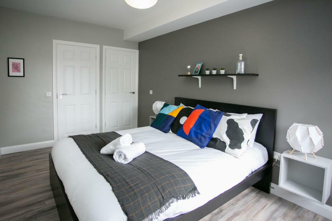 Road Apartment