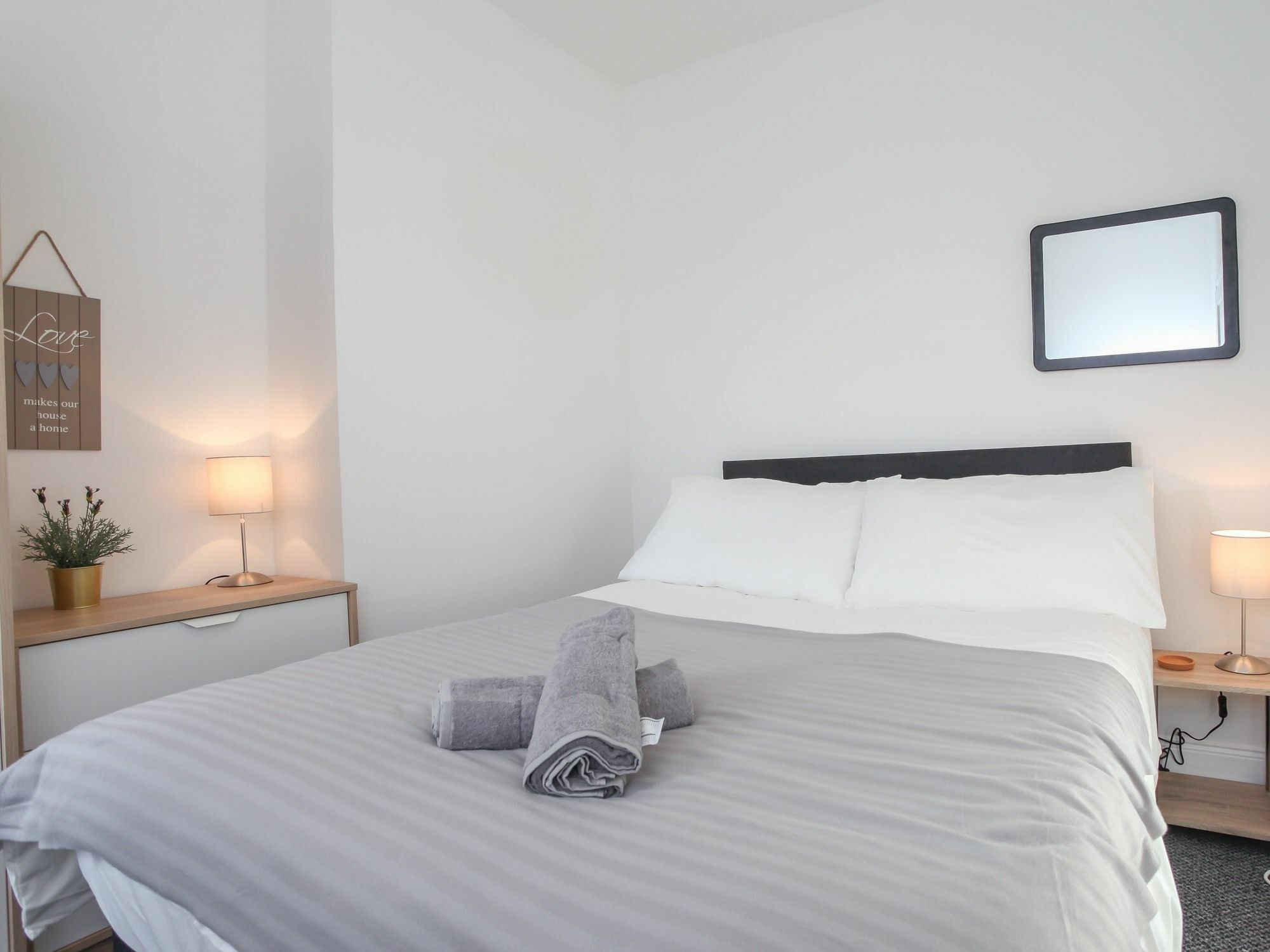 Donegall Avenue - Serviced *