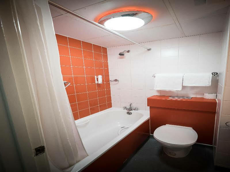 Travelodge 3*