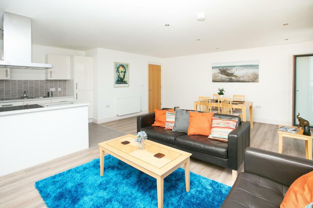 Titanic Harbour View Apartment