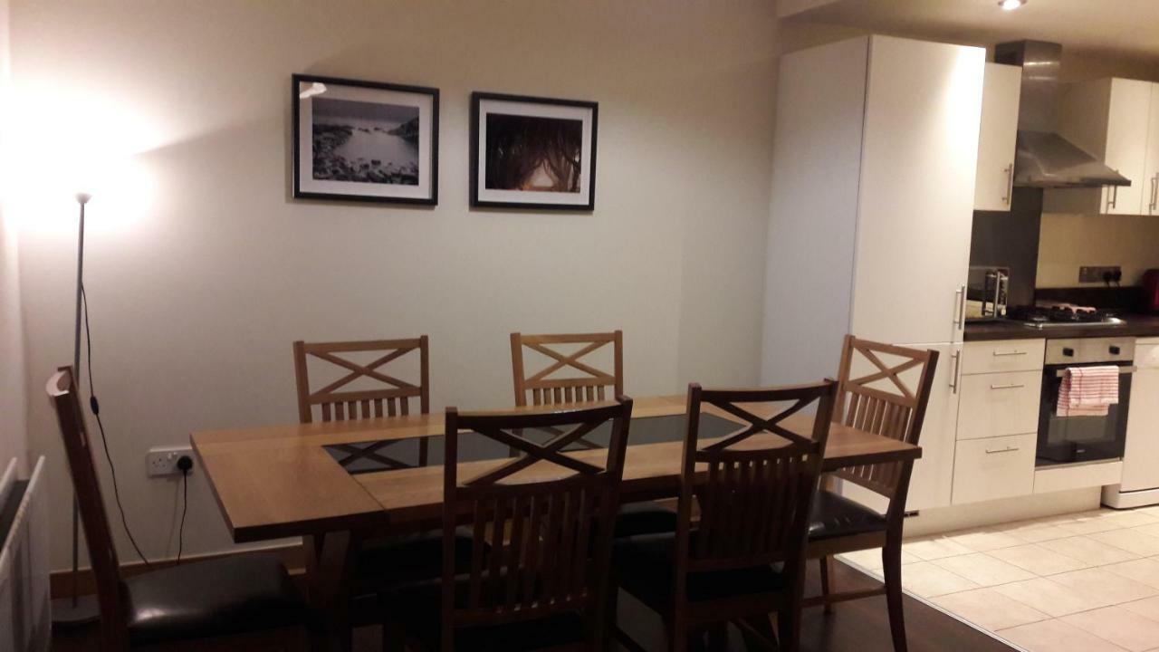 Apartment Modern 2 Bed With Balcony Belfast