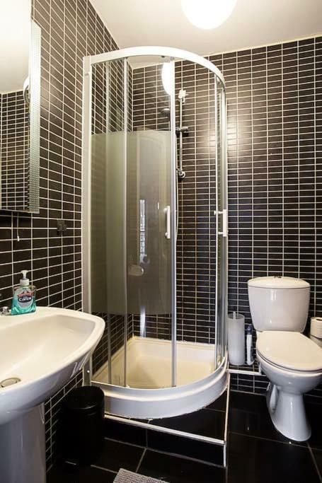 Spacious Centre Duplex Apartment Belfast