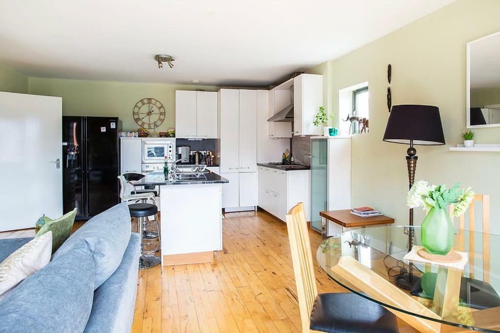 Spacious Centre Duplex *