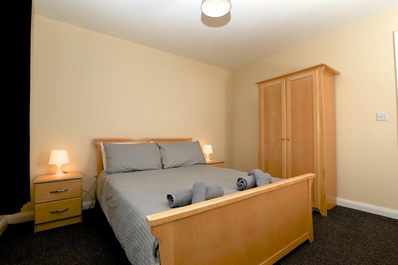 Library Square Penthouse Apartment *
