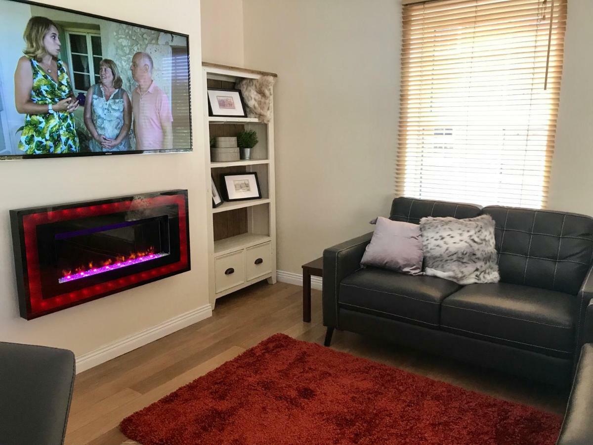 4 Bed Duplex Apartment, *