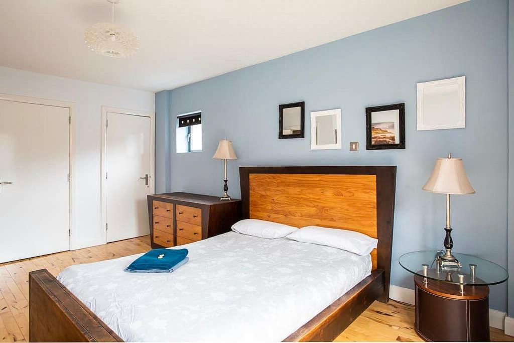Spacious Centre Duplex *