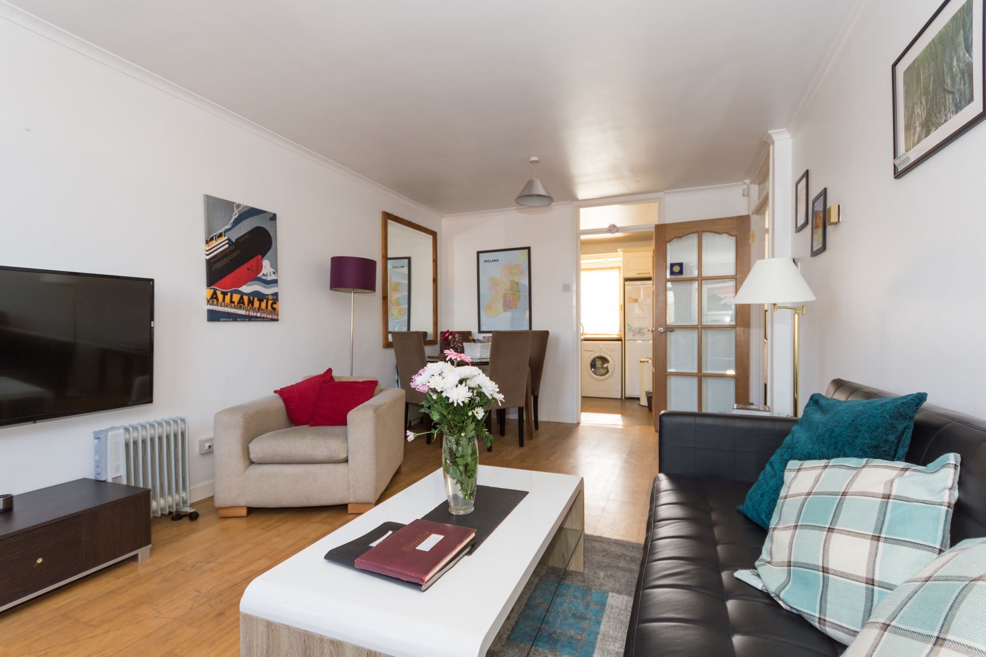 Salisbury Court Apartment *
