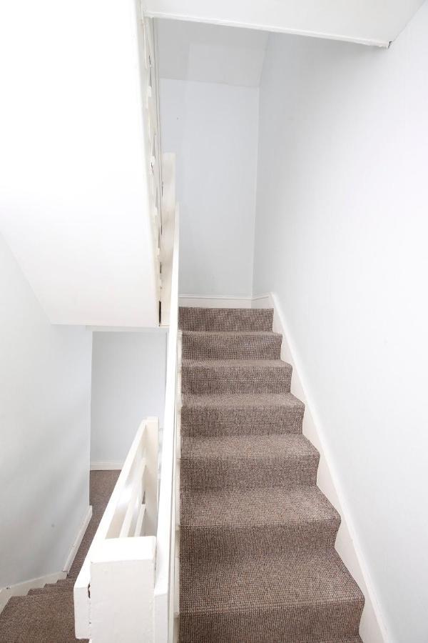 Shaftesbury Avenue Townhouse