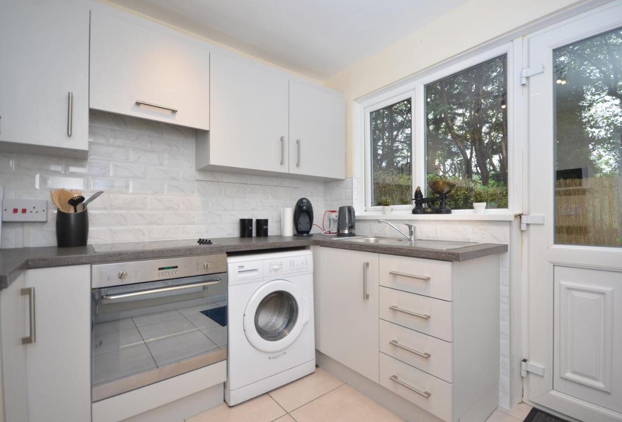 Bright Stylish 2 Bedroom Garden South Close To Everything