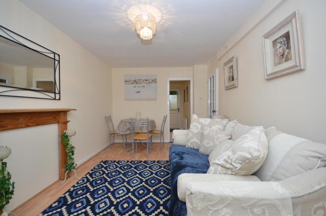 Bright Stylish 2 Bedroom Garden South Close To Everything Apartment Belfast