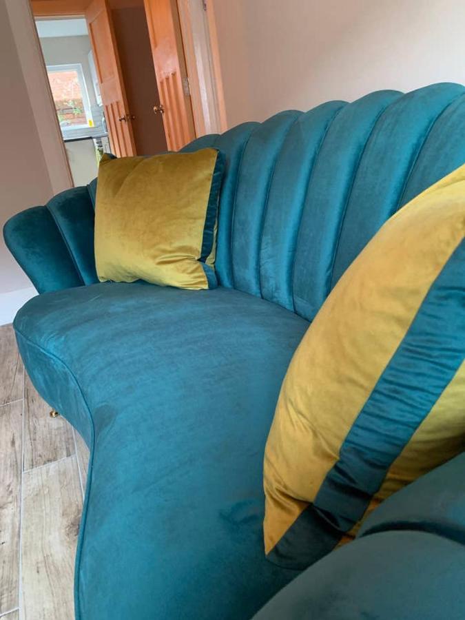 Holiday home Ebor. *cosy*homli*parking*wifi*smart Belfast