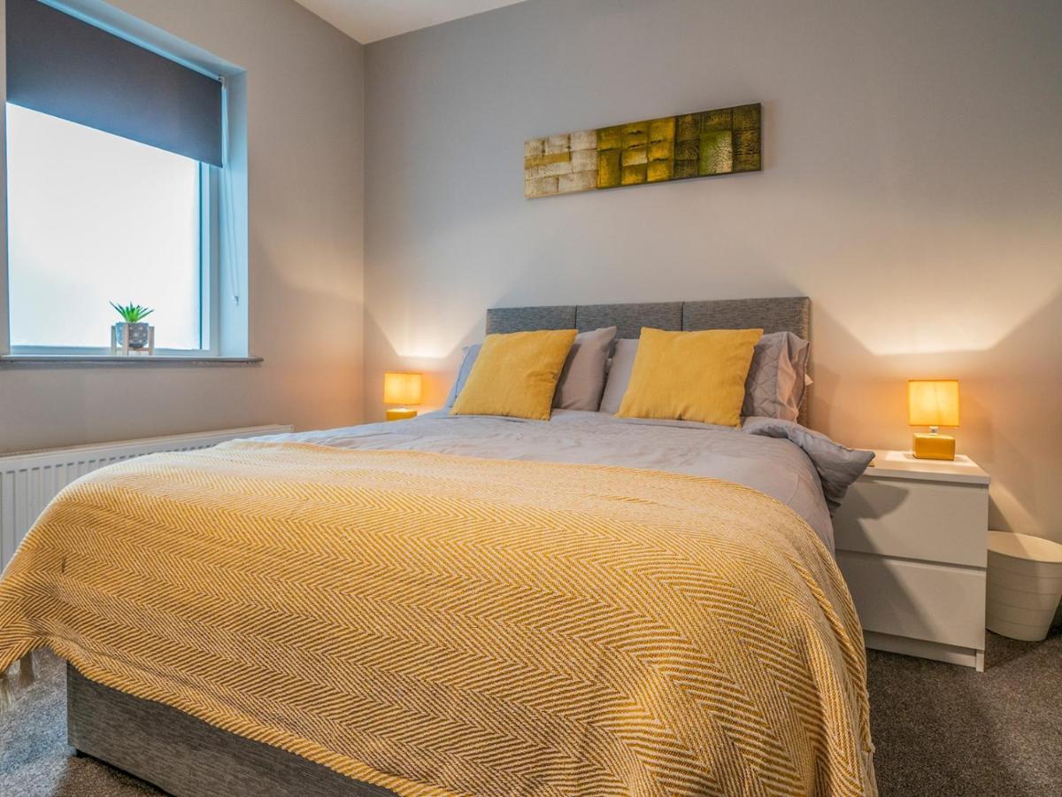 Pass The Keys Lovely 1br In No 1 Location With Amenities