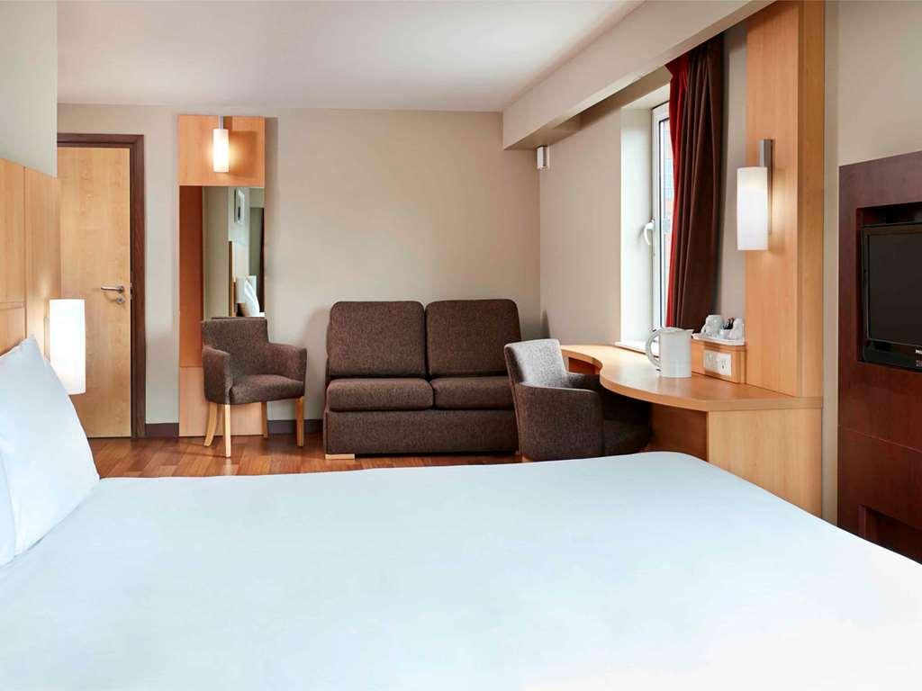 Ibis Queens Quarter Hotel