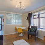 New Modern City Centre Apartment