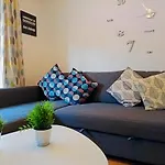 Very Central Location- Free Parking - 2 Bedrooms