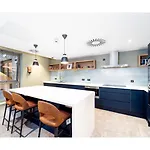 Central Belfast Apartments - Students Only - Id Required