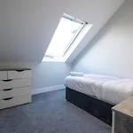 Three Bed Apartment Sleeps 5 In Botanic
