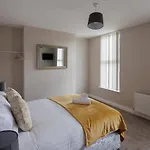 Luxury Studio Apartment In The City Sleeps 2