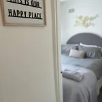 2 Bedroom House In Belfast With Garden
