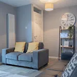 Beautiful Apartment In The Heart Of Belfast!!