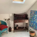 Unique Bohemian Artist Townhouse