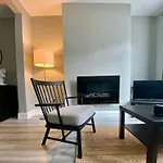 Bailey\'S Townhouse