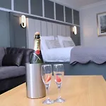 Beechlawn Hotel