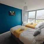 2Br Stunning City Centre Apt