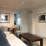 Tourist Board Certified Super City Centre Apartment With Free Parking