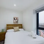 Contemporary 1 Bed, City Centre