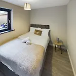 Bright And Cozy 1 Bedroom Apartment In Belfast