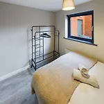 Bright And Cozy 1 Bedroom Apartment In Belfast
