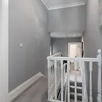 New! Chic And Spacious Townhouse