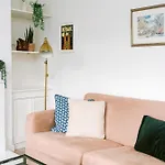 City Centre - Free Parking - 2 Bedroom