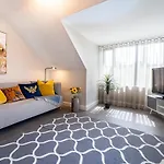 Stunning Central Belfast Apartment Free Parking Great Location