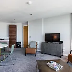 Titanic And City Views I Ultra Luxury City Parking I Long Stay