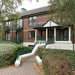 Ashleigh Manor