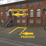 Salisbury Street Apartment