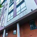 5 Star Brand New City Centre Apartment