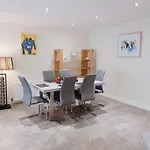 Central City Apartment - Free Parking
