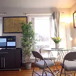 Perfect Central City Location - Parking - 3 Beds - 2 Bedrooms