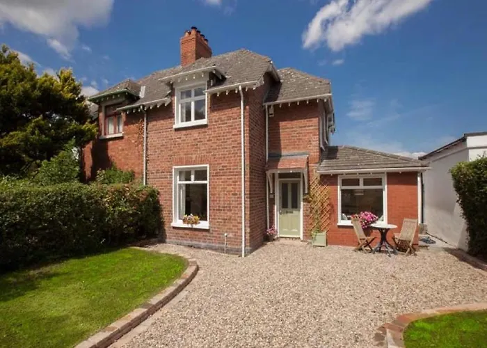 Beersbridge Cottage Near Titanic Centre & Airport