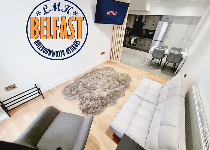 Lmk, Spacious 1 Bedroom Ground Floor Apartment, Ev Charger, Free Parking Wi-Fi, Great Location
