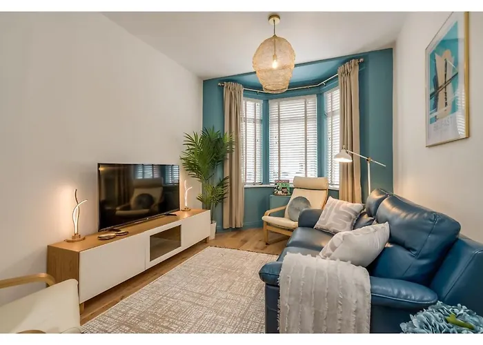 Central Belfast Apartments Chic Luxe R&R
